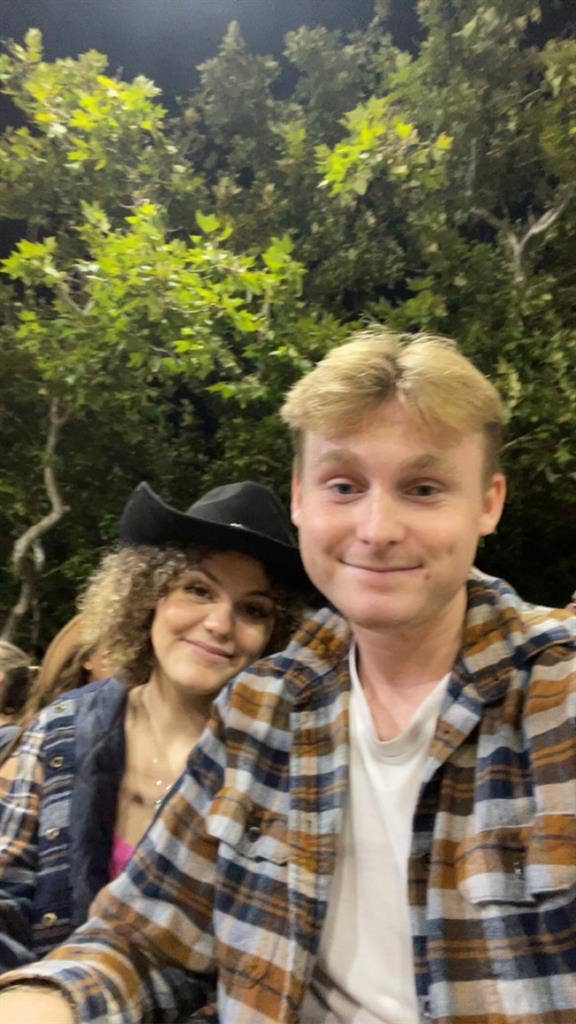 Roommates needed in carmel mountain