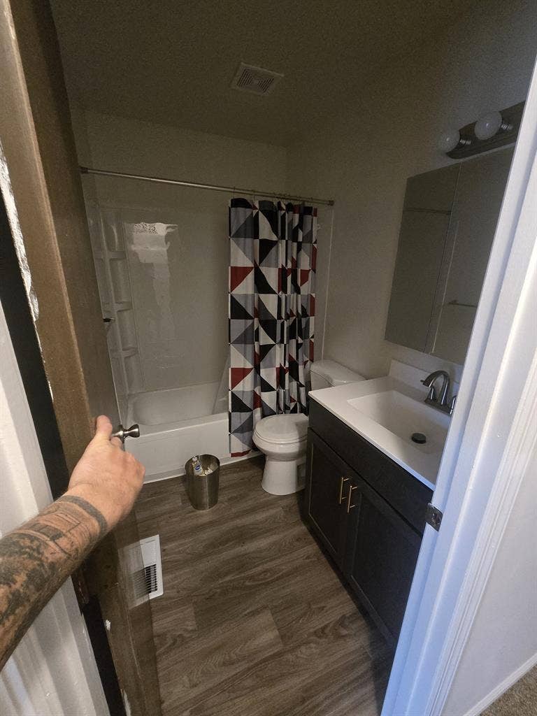 Need a Room Mate ASAP!