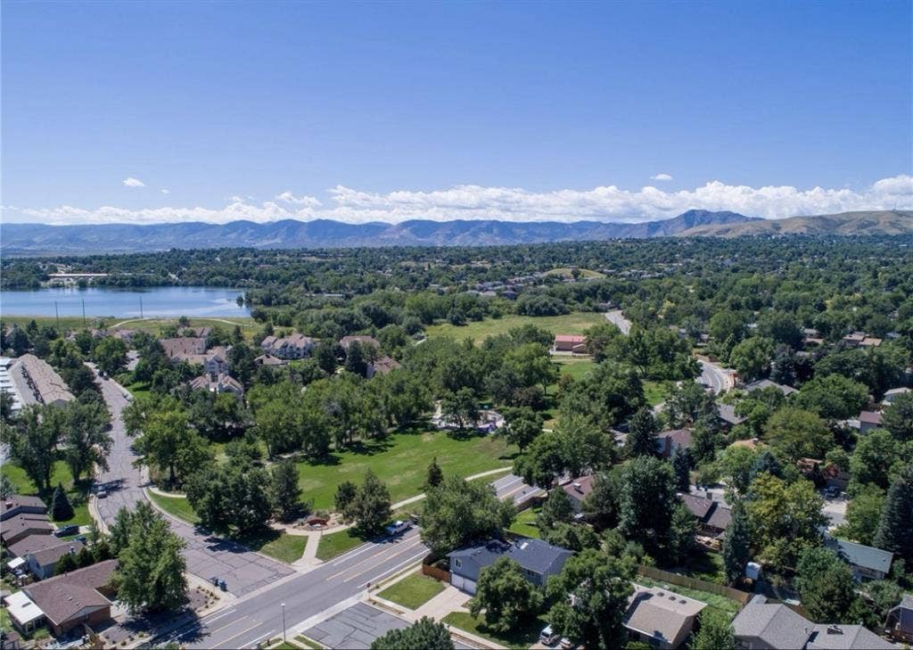 Spacious & Sunny Private Room -$