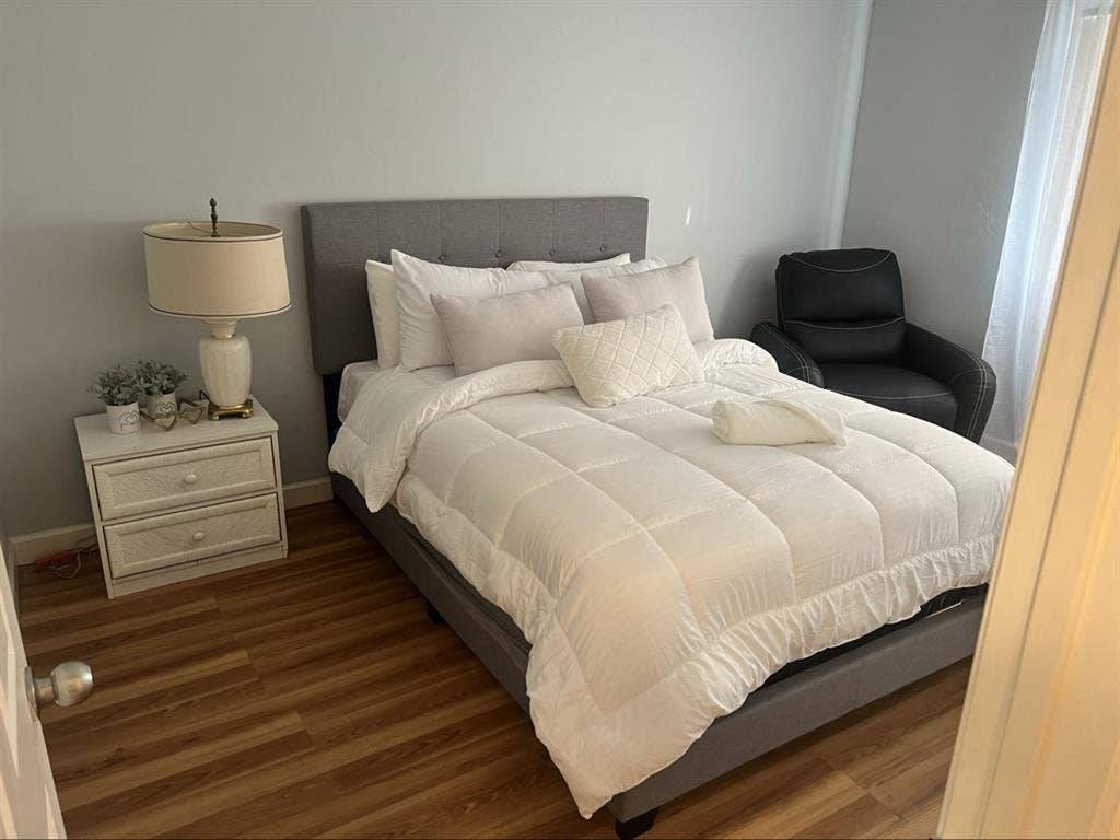 Entire Apartment or Room for rent