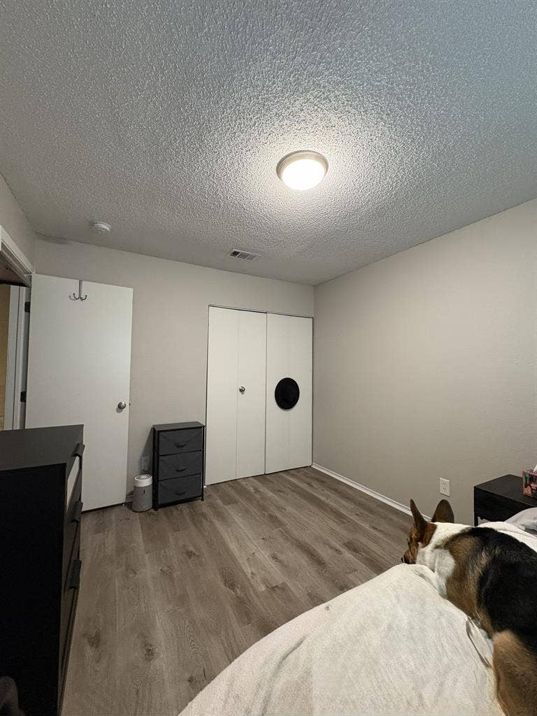 Up stairs bedroom for rent