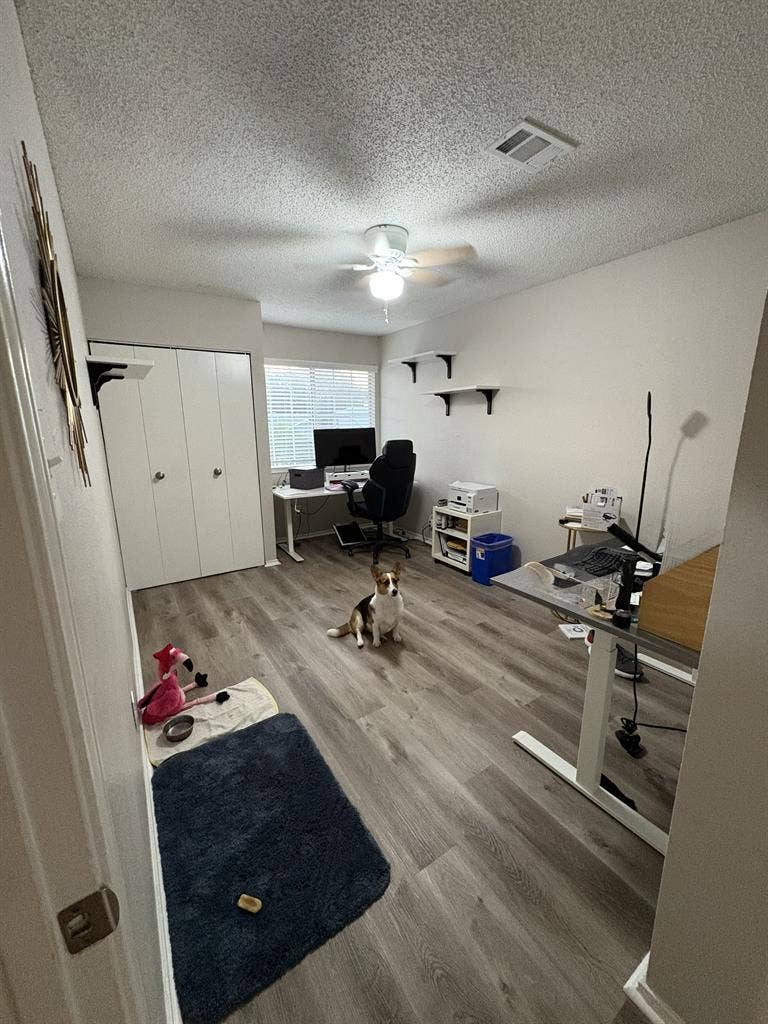 Up stairs bedroom for rent