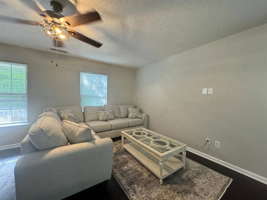 5 BR in Durham