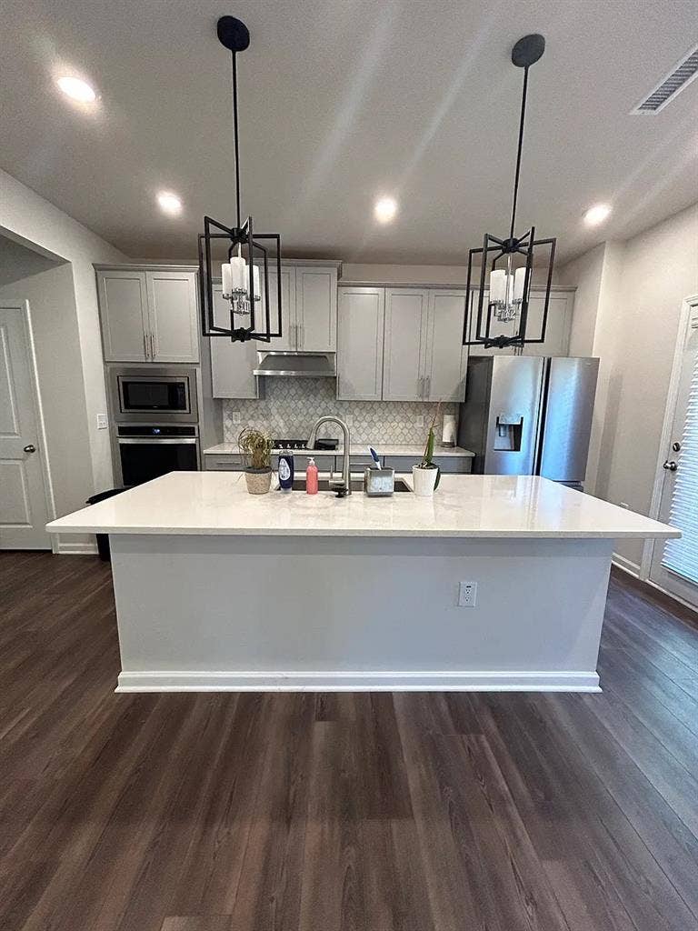 4 BR in Raleigh