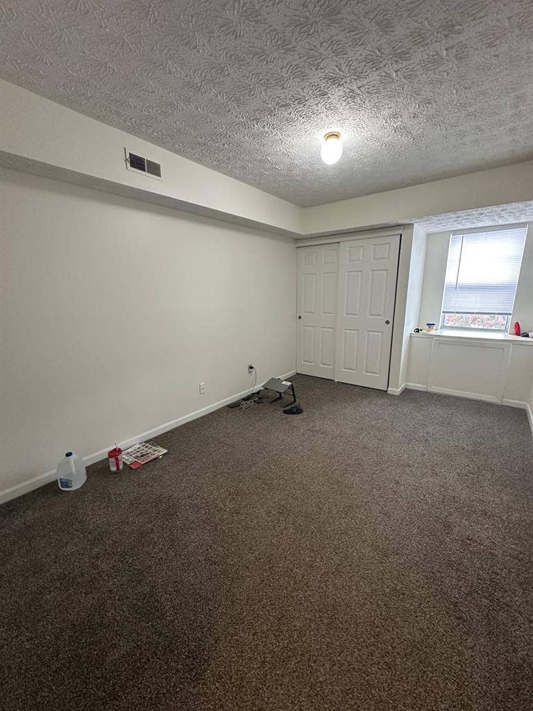 Private room in two bedroom apt