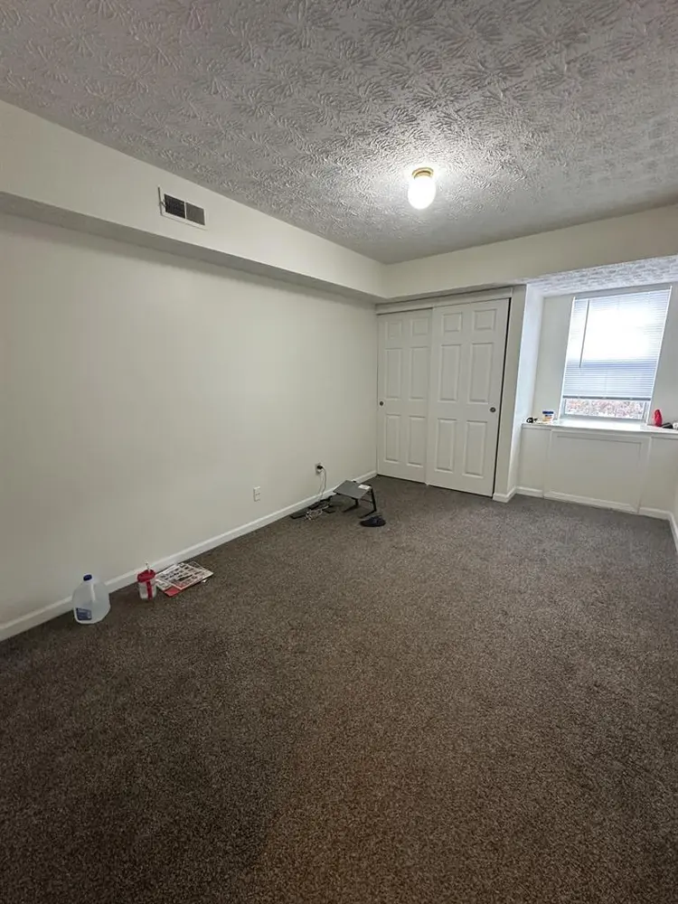 Private room in two bedroom apt