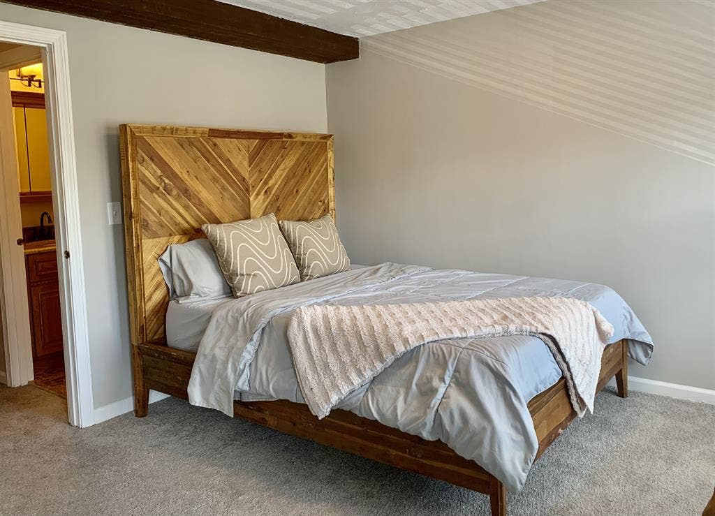 Furnished  Ba  6-Mo Rental