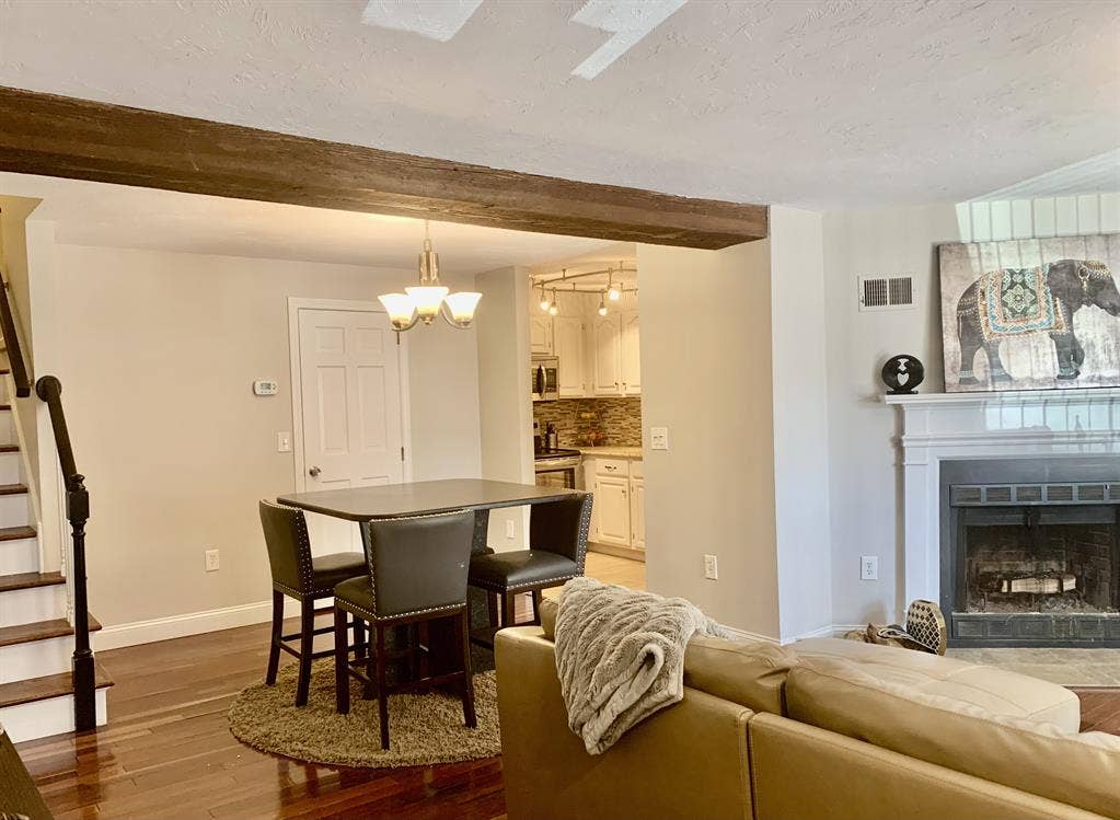 Furnished  Ba  6-Mo Rental