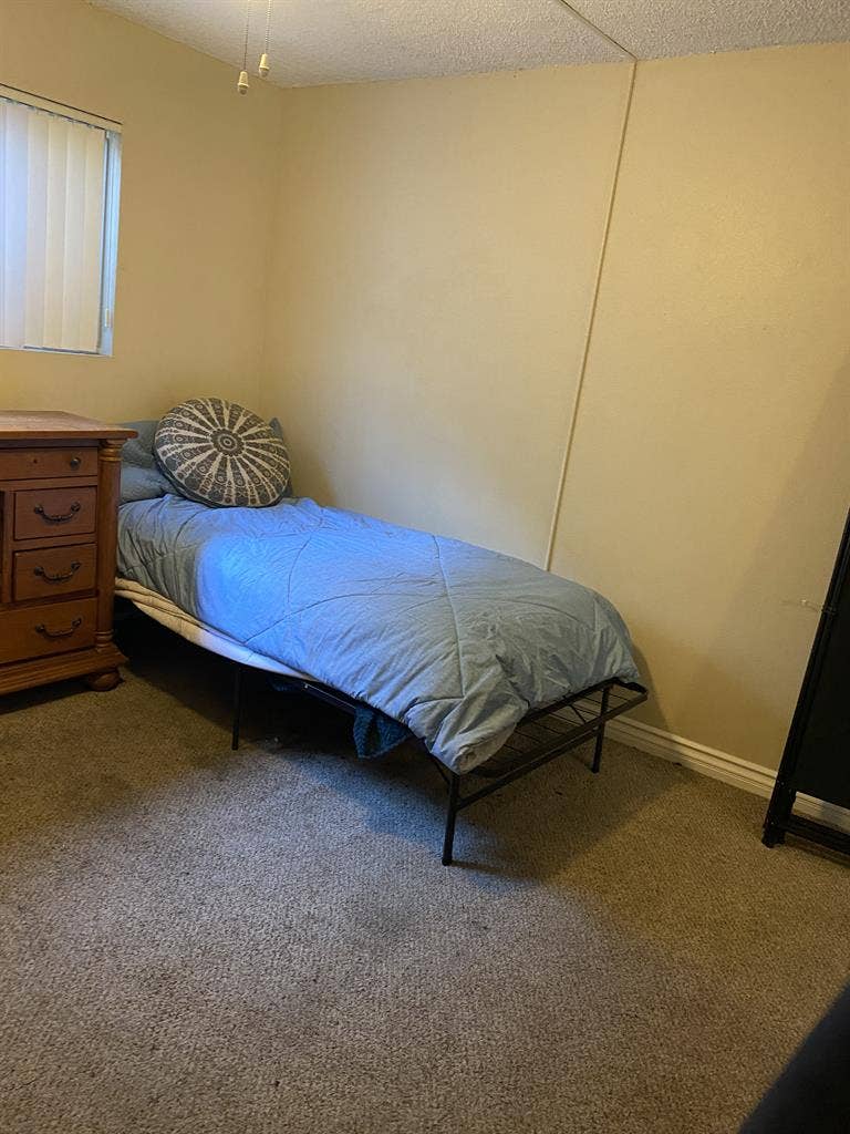 Room for Rent Quiet, Clean Home