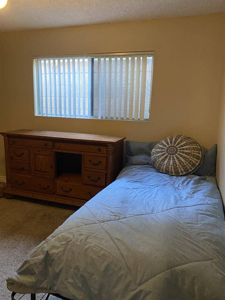 Room for Rent Quiet, Clean Home