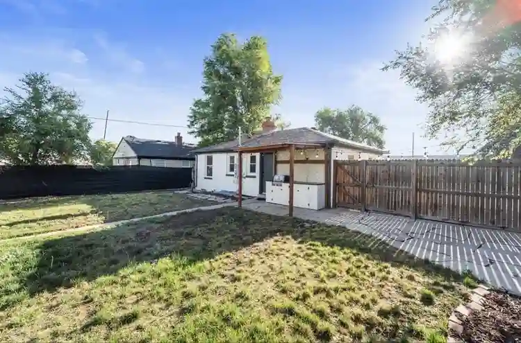 LOOKING TO RENT ASAP**