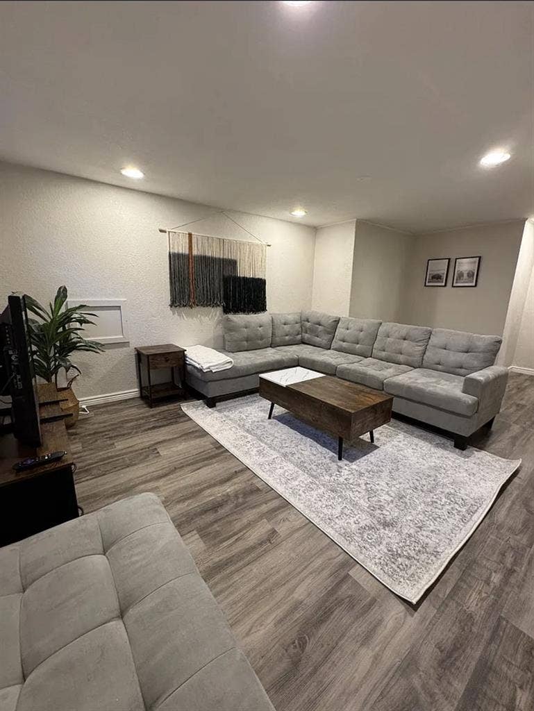 LOOKING TO RENT ASAP**