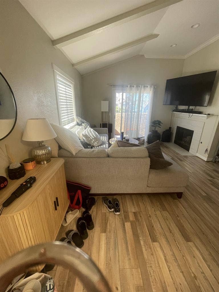 Master room available in North Park
