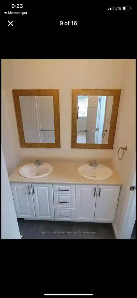 Room in a beautiful home in Barrie