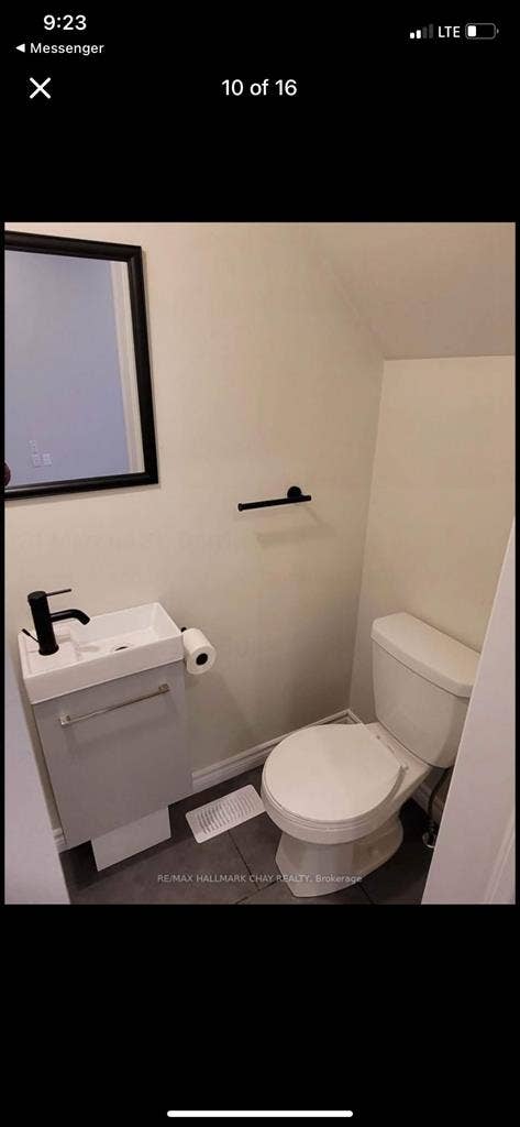 Room in a beautiful home in Barrie