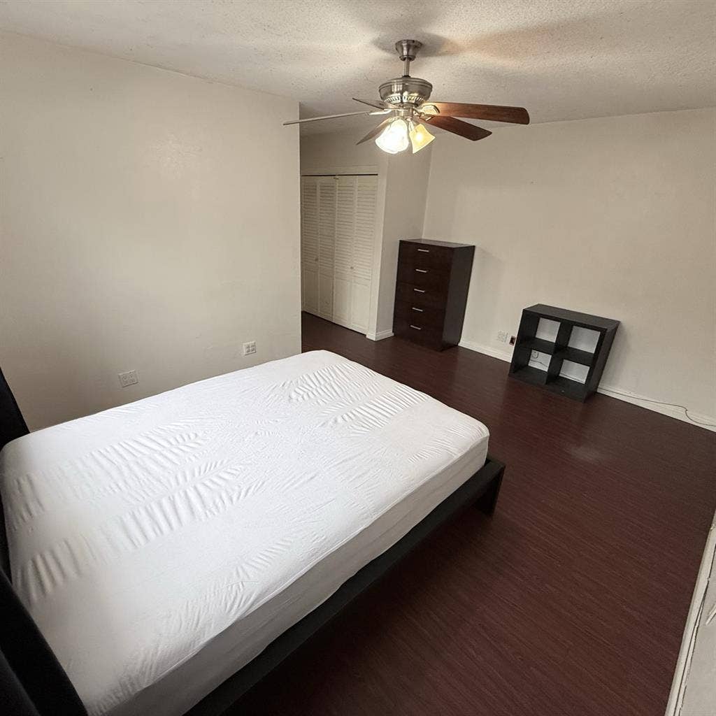Huge master bedroom available