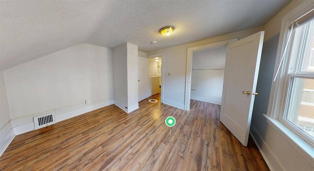 1 BR in Seattle