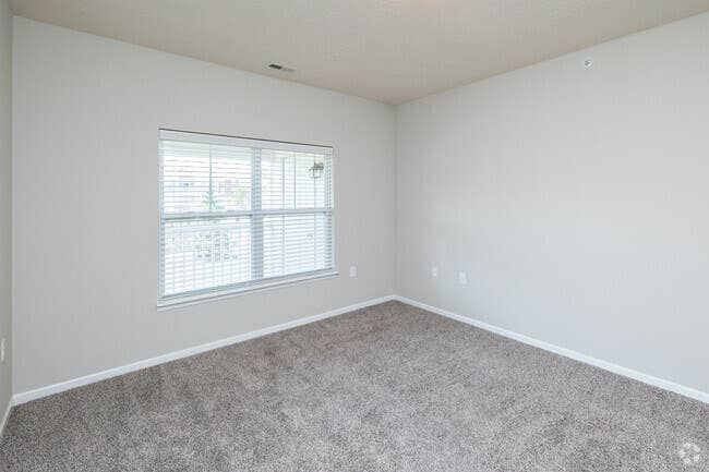 Looking for room mate ASAP