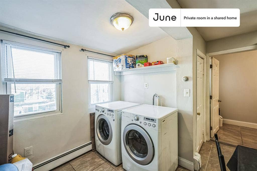 4 BR in Boston