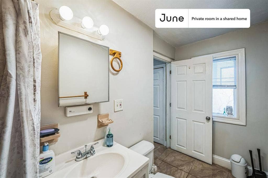 4 BR in Boston