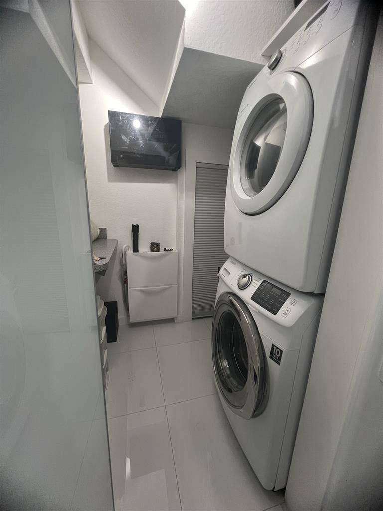 Beautiful private room for rent