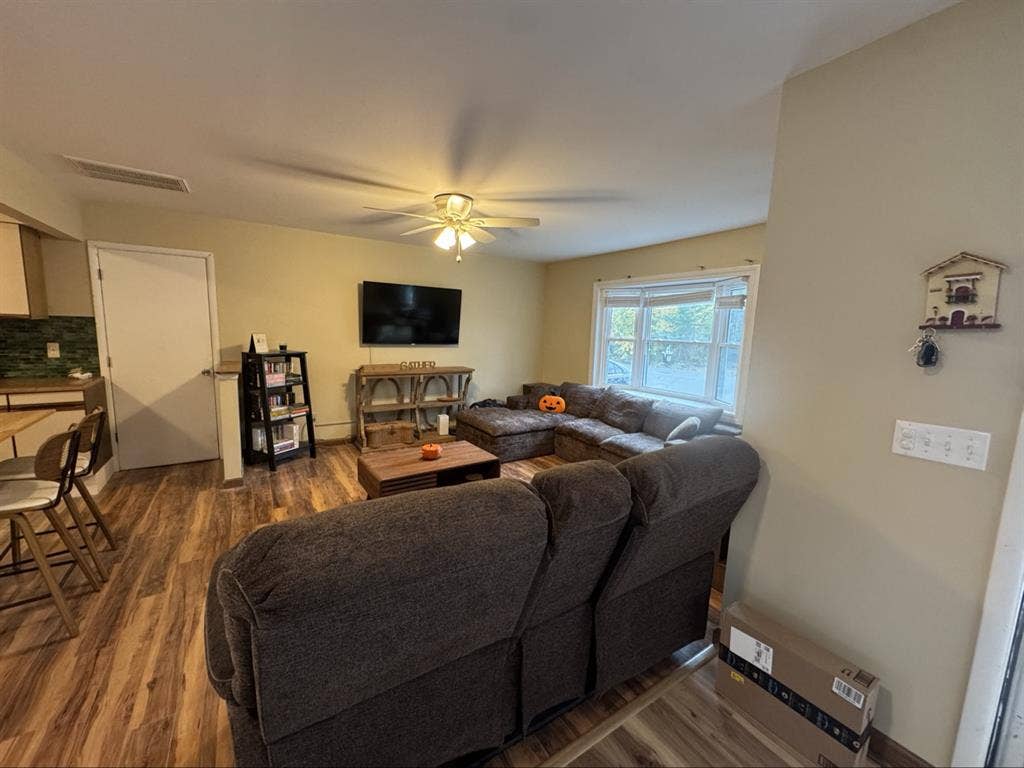 Large  Room  in Toms River