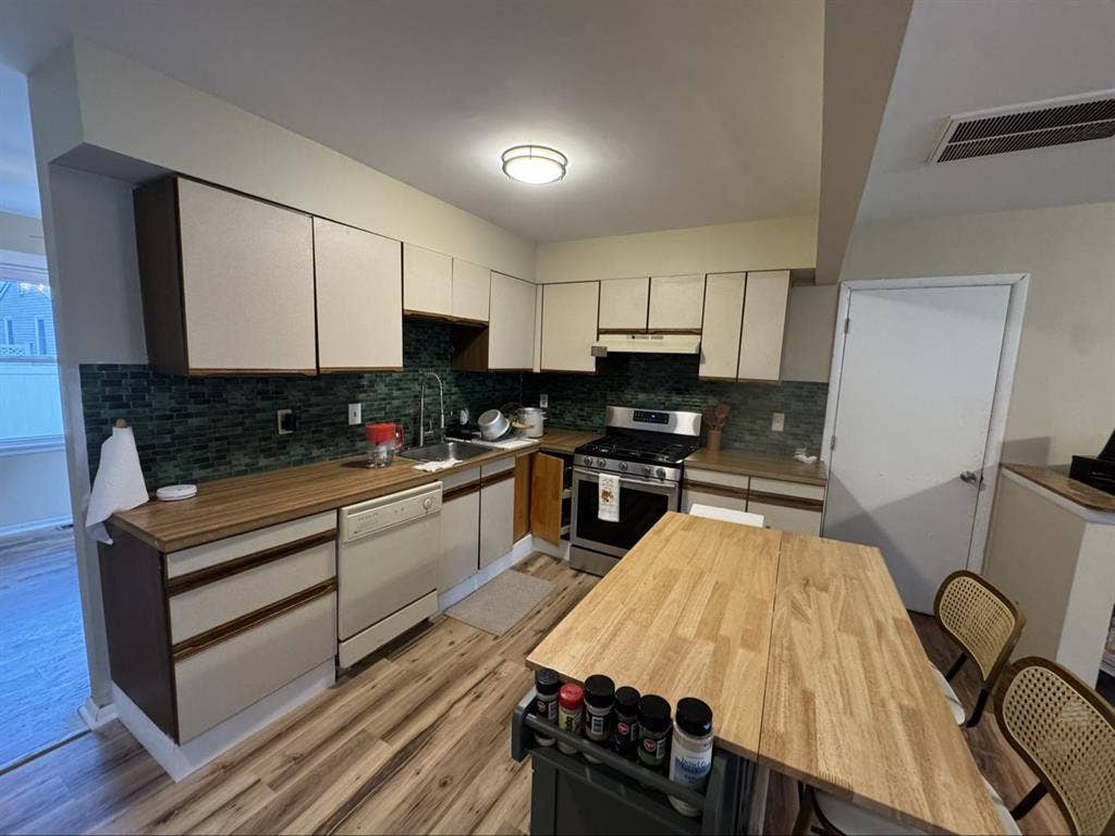 Large  Room  in Toms River