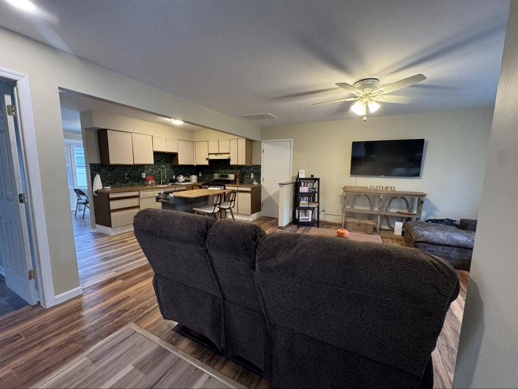 Large  Room  in Toms River