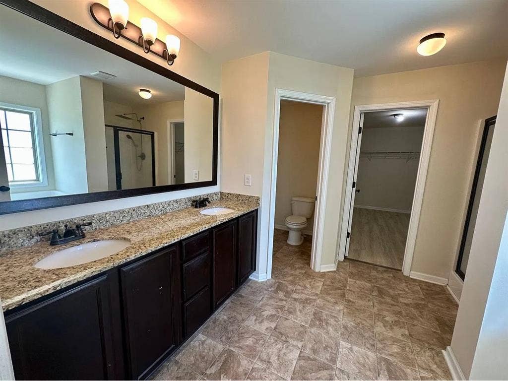 Renting a room with roomie.