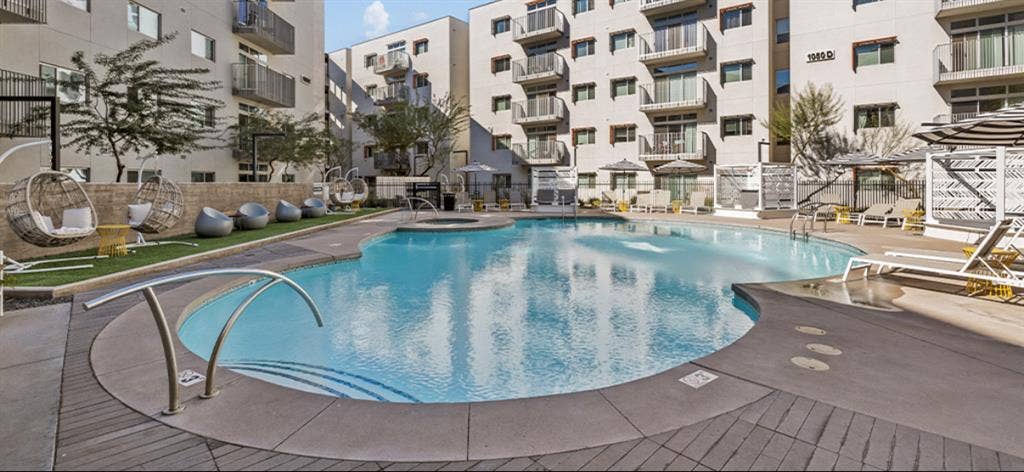 $Bath + 1 Month Free