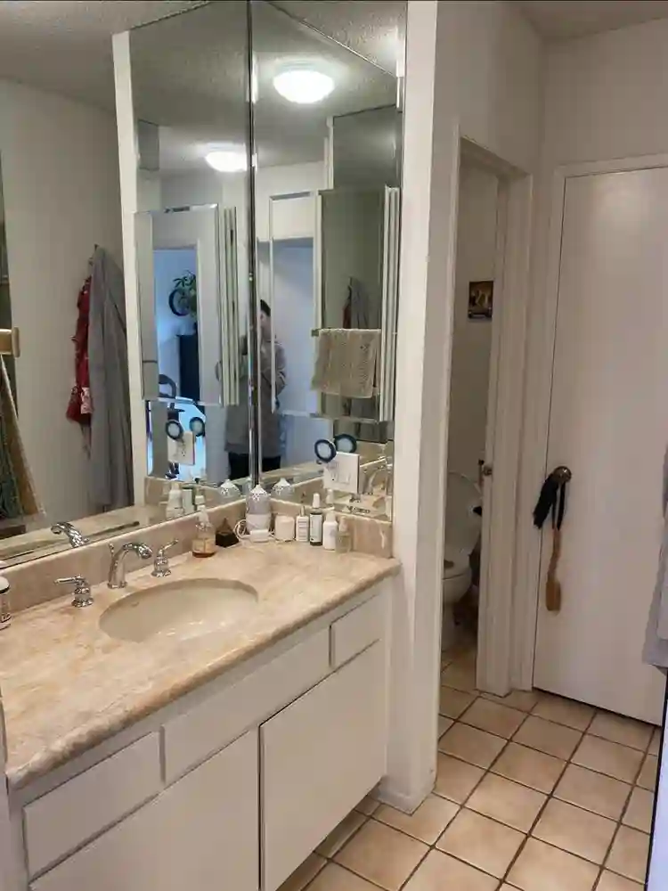 Room in big sunny Santa Monica 2BR