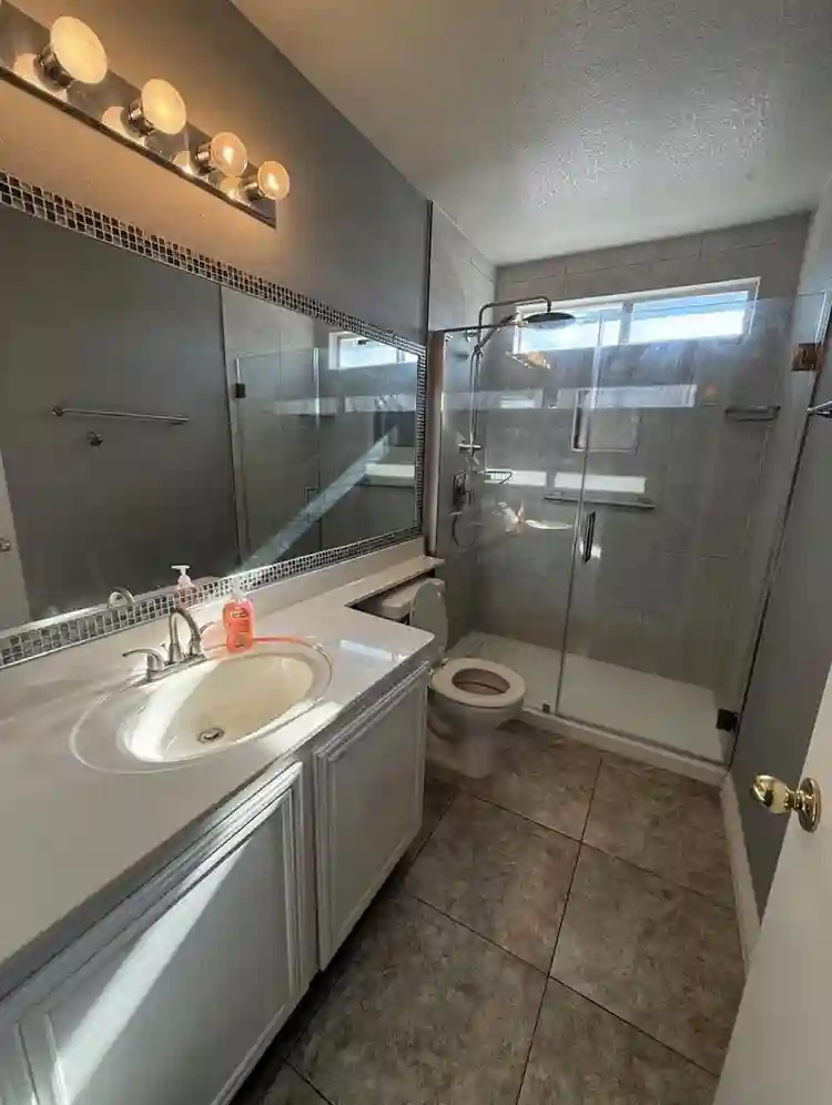 Modern Room w/ private bath