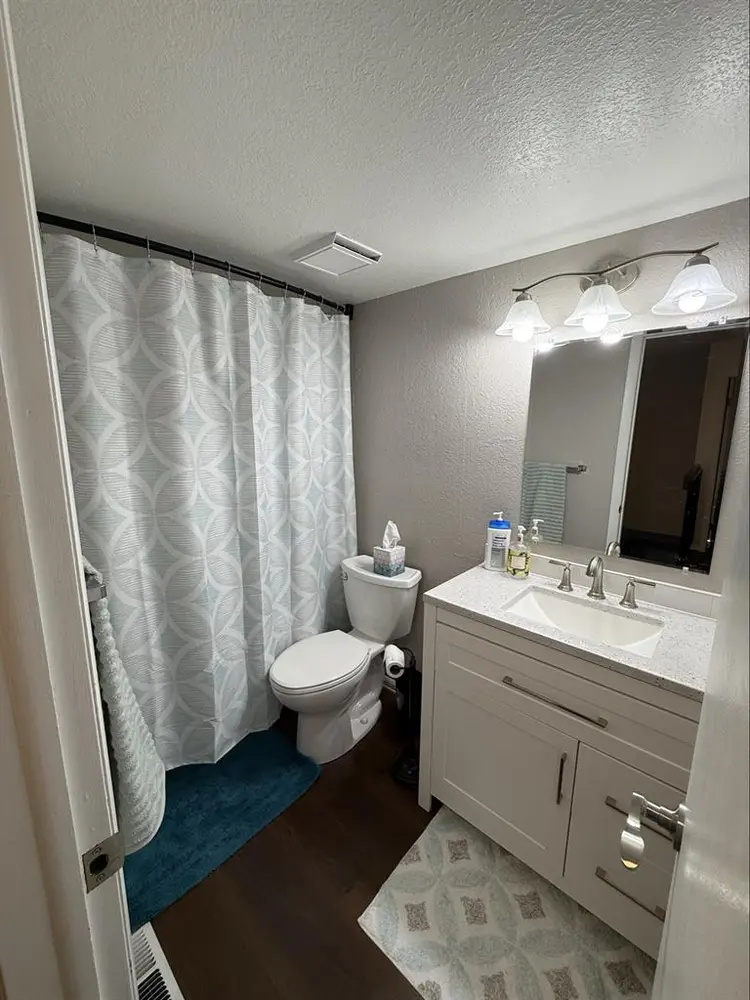 Large Room - N. Denver (Northglenn)