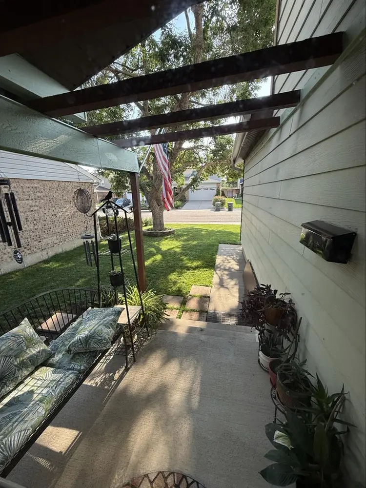 Large Room - N. Denver (Northglenn)