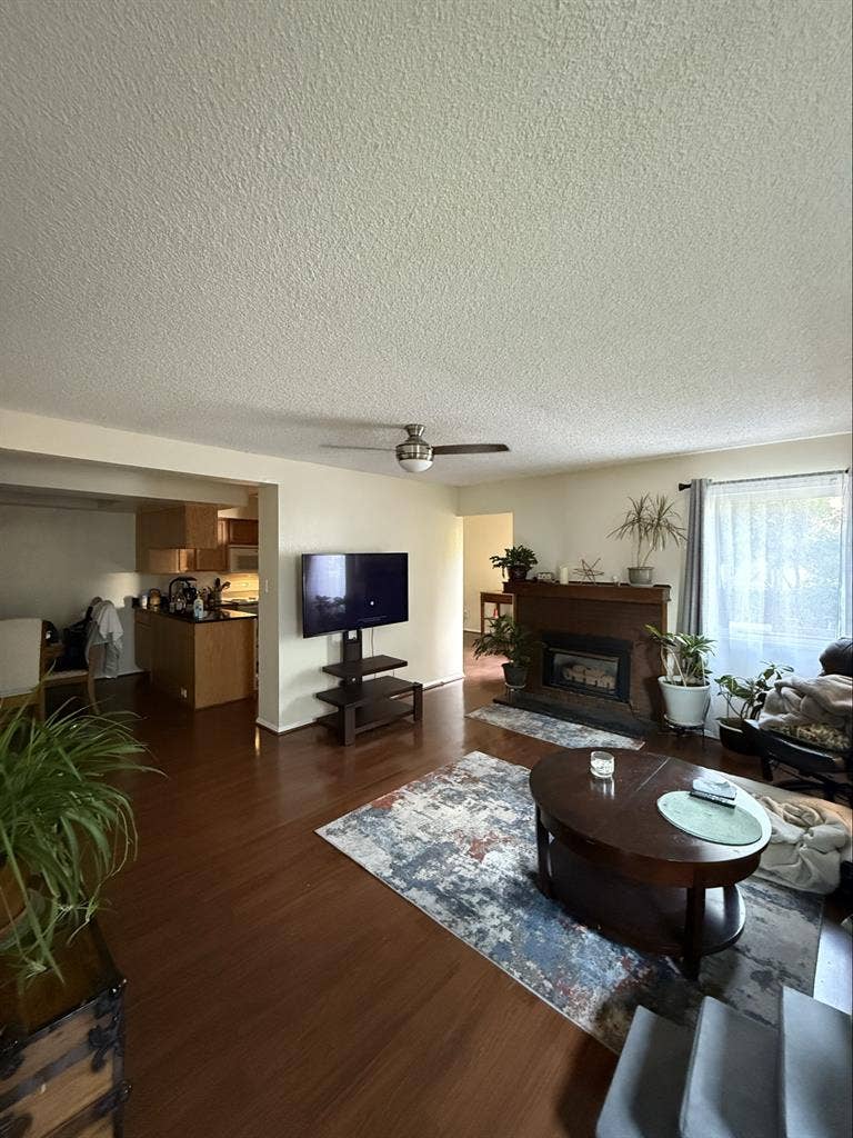 Large Room - N. Denver (Northglenn)