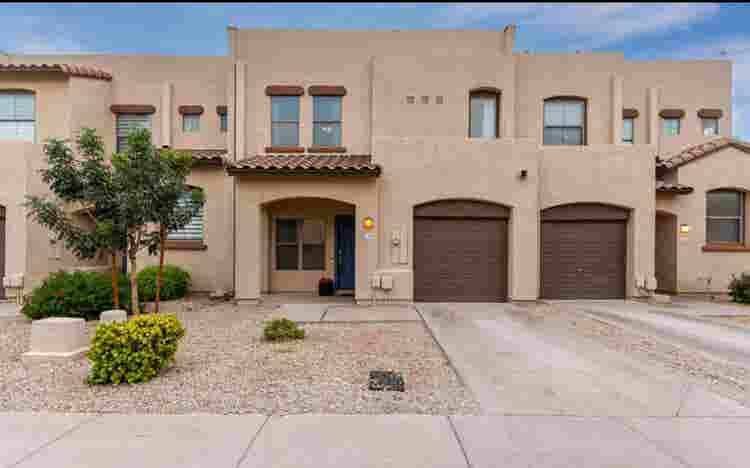 Master w/ Private Bath Near ASU