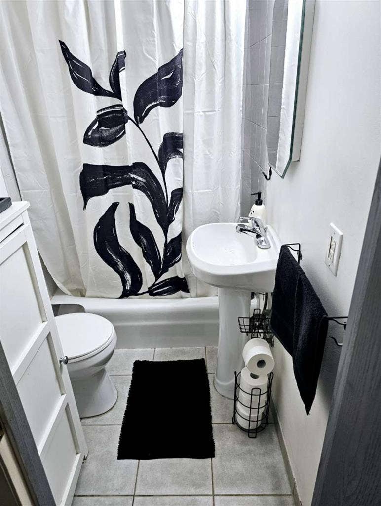 2 Connected Bedrooms Upper Level