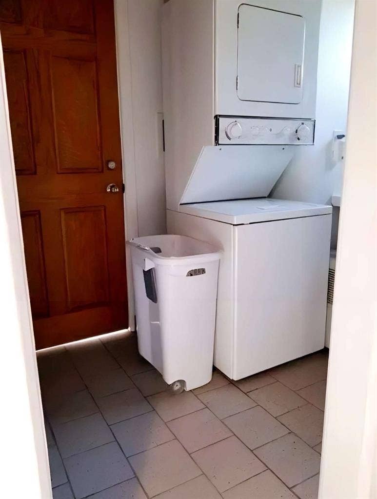 2 Connected Bedrooms Upper Level