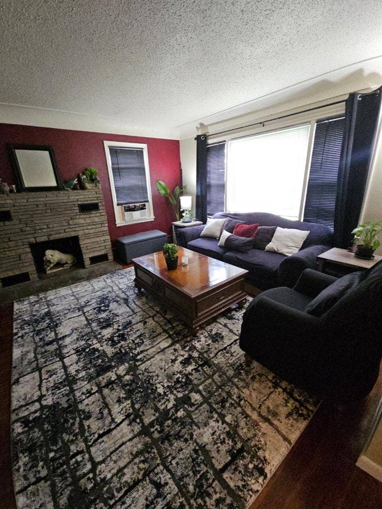 2 Connected Bedrooms Upper Level