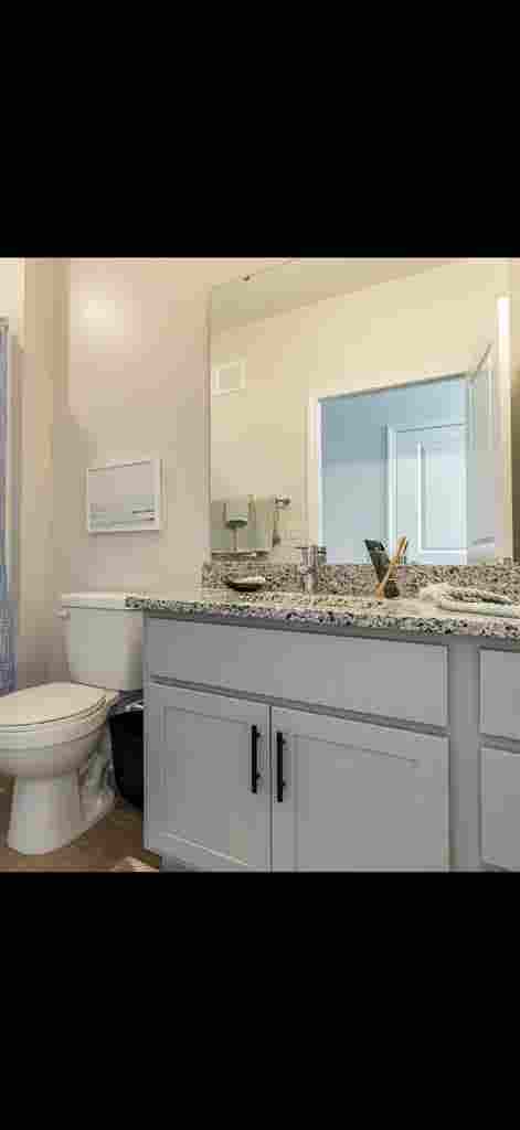 Looking to sublease!