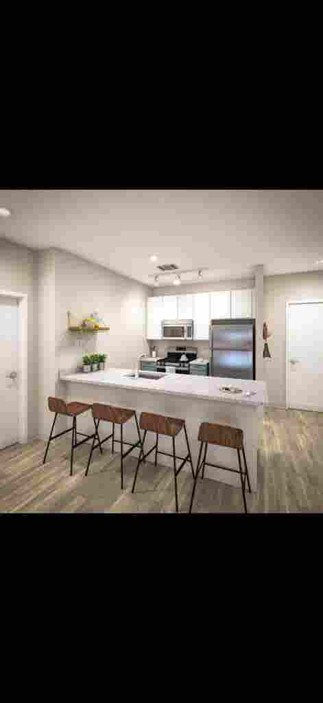 Looking to sublease!