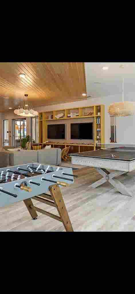 Looking to sublease!