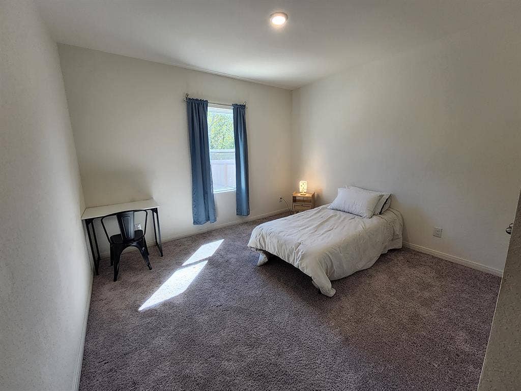 Room for rent. Utilities Included.