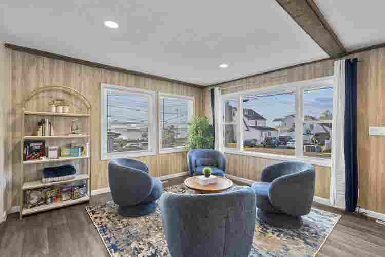 Amazing Colonial with Hot Tub