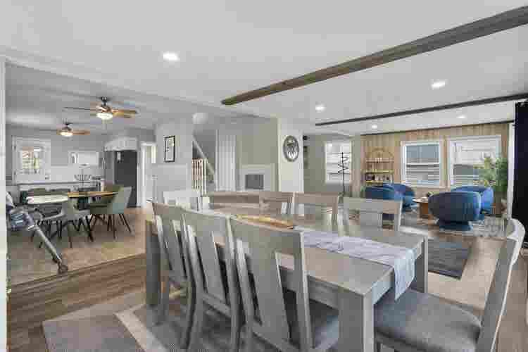 Amazing Colonial with Hot Tub