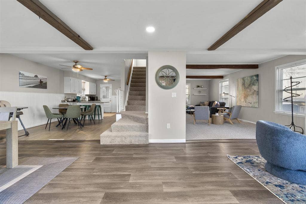 Amazing  Colonial with Hot Tub