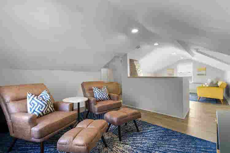 Amazing Colonial with Hot Tub