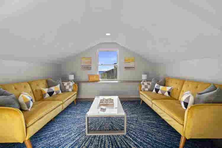 Amazing Colonial with Hot Tub