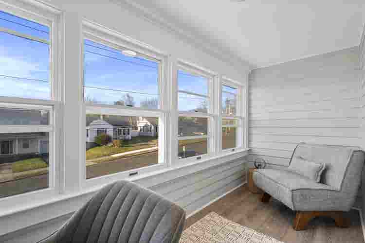 Amazing Colonial with Hot Tub