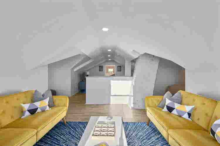 Amazing Colonial with Hot Tub